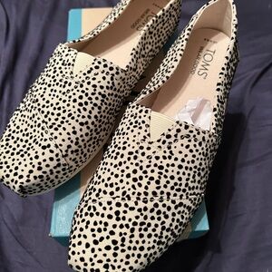 Brand new size 8.5 Tom’s